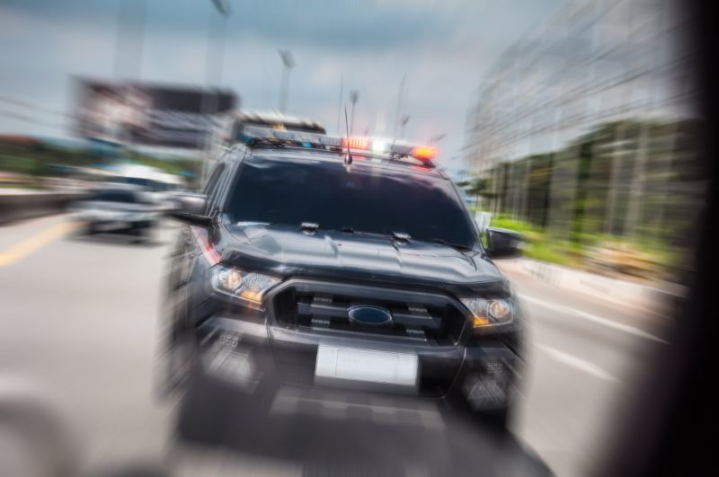 「こっこれが世界のスズキか…」アメリカで日本の軽トラが警察とカーチェイス