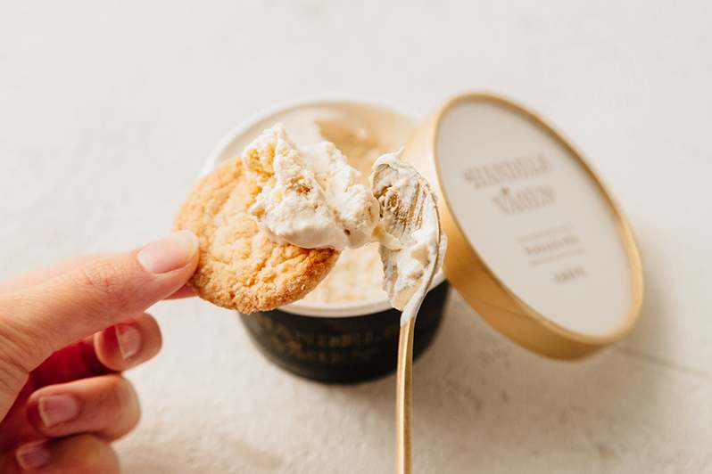 無添加クラフトアイスクリーム「HANDELS VÄGEN」より、「いちごに染まる」春フレーバーが季節限定で登場！2023年3月1日(水)より販売開始。