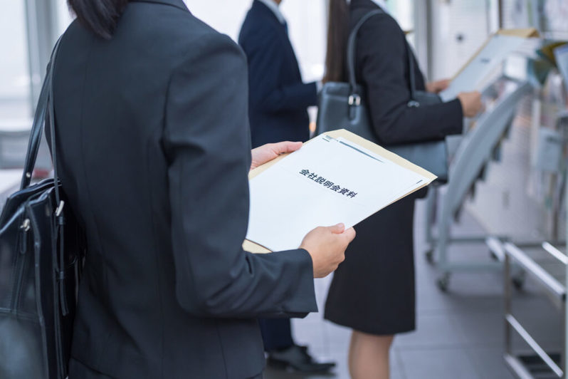 高卒で理想の転職を実現する方法は?業界選びと転職のコツを紹介