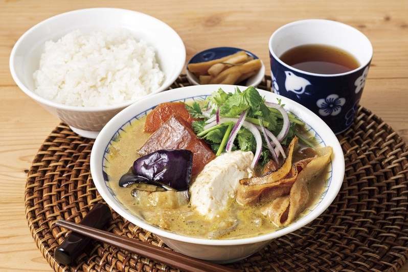 【初夏の新定番】ひんやり氷と味噌で整う新感覚「麦味噌の冷やし豚汁定食」ごちとん全店で販売開始