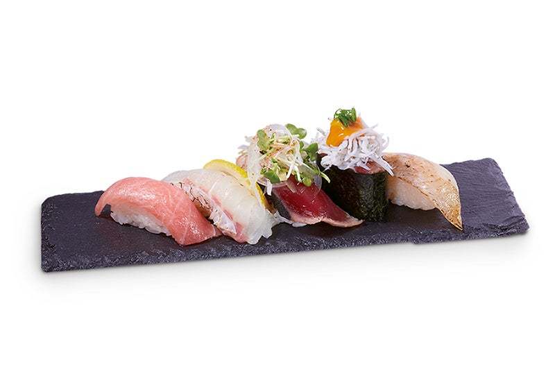 春を告げる「桜鯛」入荷しました！さらに、「回転寿司みさき」で「鬼海老」が初登場！