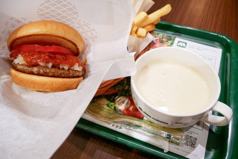 いとうあさこの「モスバーガーの食べ方」が最高 “あるもの”を一緒に注文する