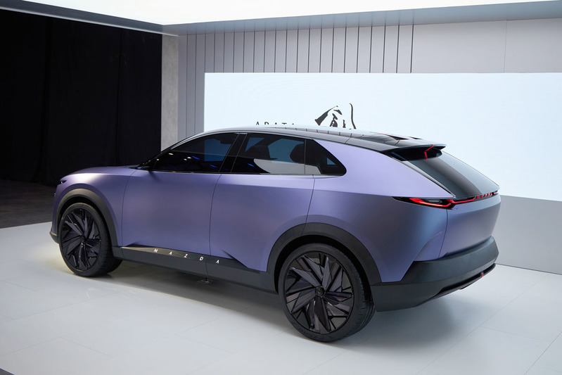 【北京モーターショー2024】マツダの中国専用EV、PHEV 「EZ-6」と電動コンセプトカー「創ARATA」を初公開