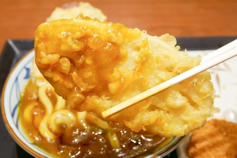 【丸亀製麺】公式が教える「カレーうどん」の食べ方がズルいくらい最高　これは試したくなる…