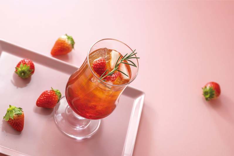 【期間限定】倉式珈琲店が「ストロベリーフェア」を2月13日(月)よりスタート。パフェやワッフルなど、いちごをふんだんに使用したメニュー4種が登場。