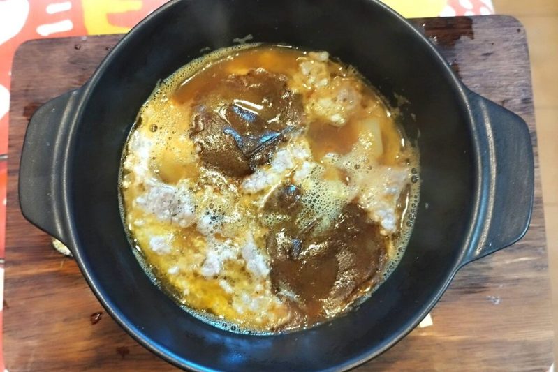 やす子「鍋で作ったようなクオリティ」と大興奮　レンジ5分で本格カレーが作れるアイテムに感動