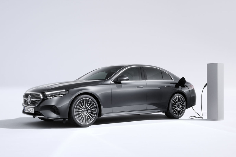 メルセデス・ベンツ　新型6代目のEクラスを発表　全モデルを電動化に