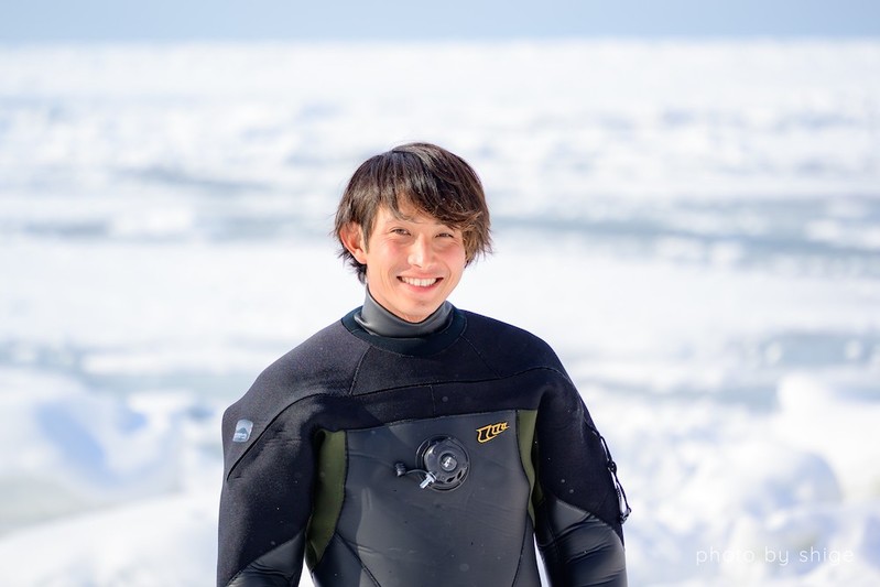 知床半島で流氷と向き合った１ヶ月　水中写真家・茂野優太のチャレンジ、その成果は⁉