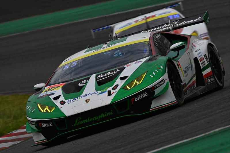FCY中に絶妙なタイミングでピットストップした「UPGARAGE NSX GT3」が予選16番手から優勝をもぎ取る! スーパーGT第5戦鈴鹿ラウンドGT300クラスリポート