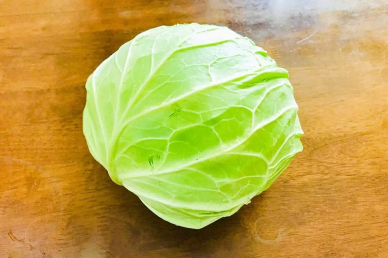 美味しいキャベツとレタスの選び方、「逆」だった… 「新鮮じゃないやつほど重たい」のはどっち?