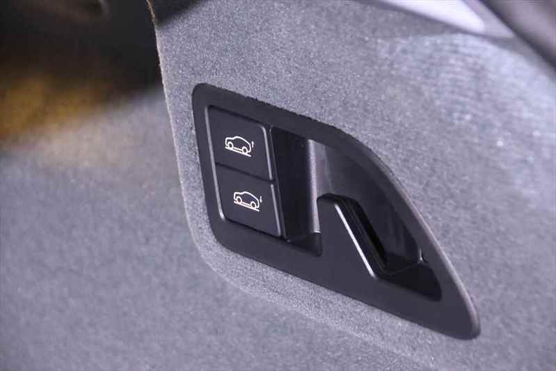 新世代ロータスのピュアエレクトリックハイパーSUV！テクノロジー､パフォーマンス､ラグジュアリーが備わった｢エレトレ｣が発表！