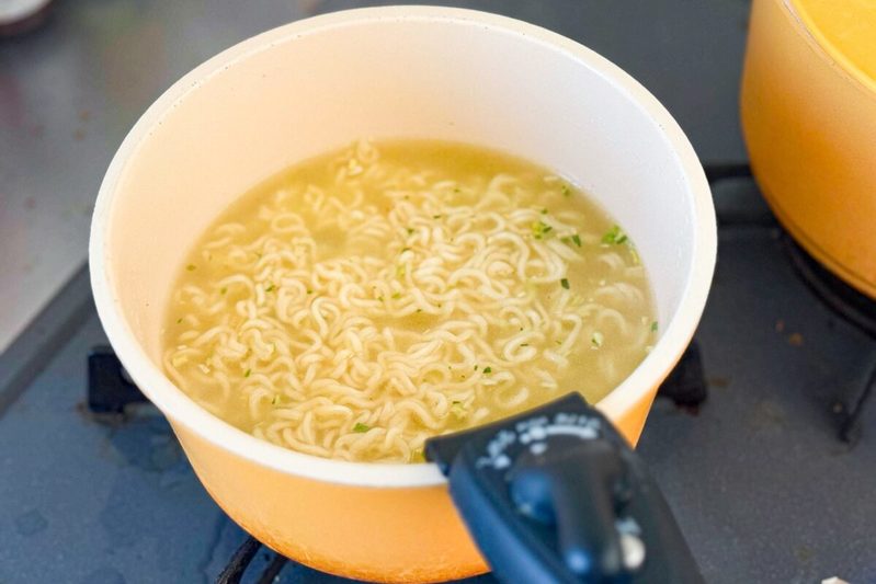 ギャル曽根「お店出せる」と大絶賛した“袋麺の食べ方”　およそ1割の女子たちが実践