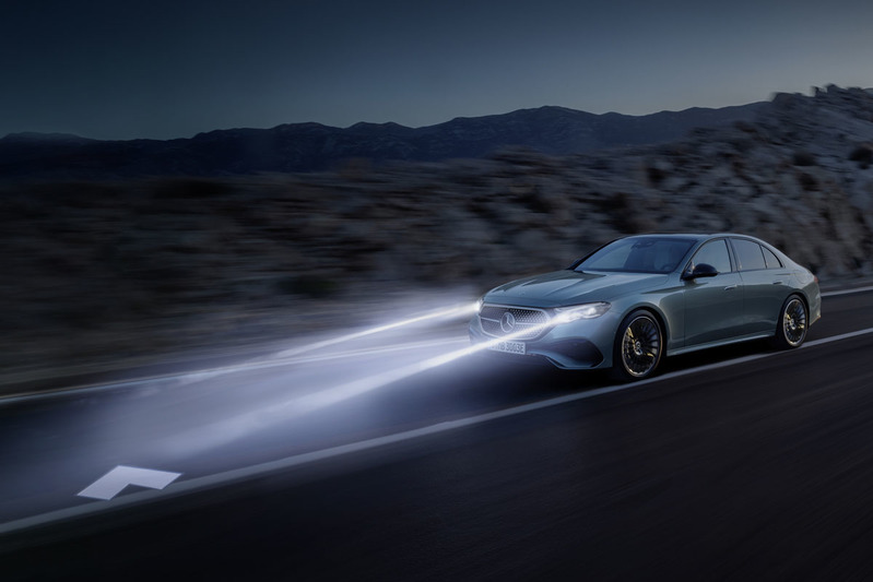 メルセデス・ベンツ　新型6代目のEクラスを発表　全モデルを電動化に