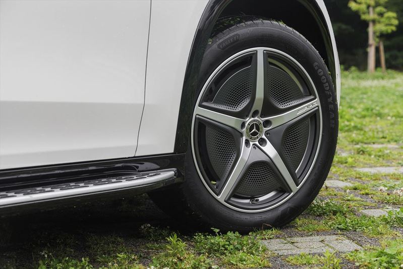 【国内試乗】『メルセデス・ベンツEQS SUV』セダン版の快適性はそのままに広大な室内空間で魅力がアップ！