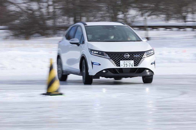 雪道でも極めて安定した走りを披露する「e-POWER 4WD」はメチャスゴイ！「日産ノート オーテック クロスオーバー」【河口まなぶ動画試乗インプレッション】