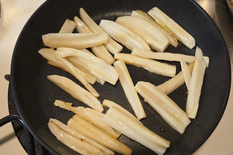 シャキシャキ食感がたまらない　旬のれんこんで最高のお酒のアテが即完成