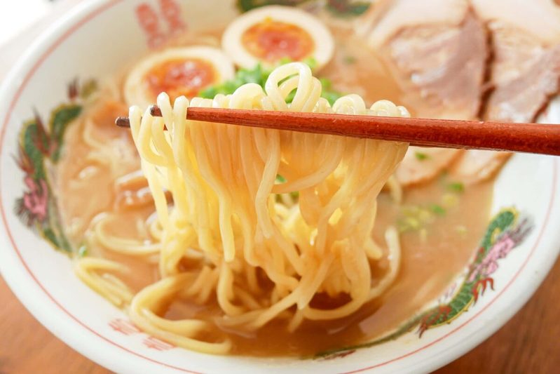 千鳥・ノブが絶賛した“幻のラーメン”が濃厚で激ウマ　「これヤバない？」