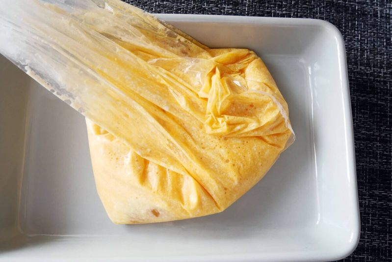 アイラップで作る「だし巻き玉子」がラクすぎて感動 “材料3つ”入れてレンチン
