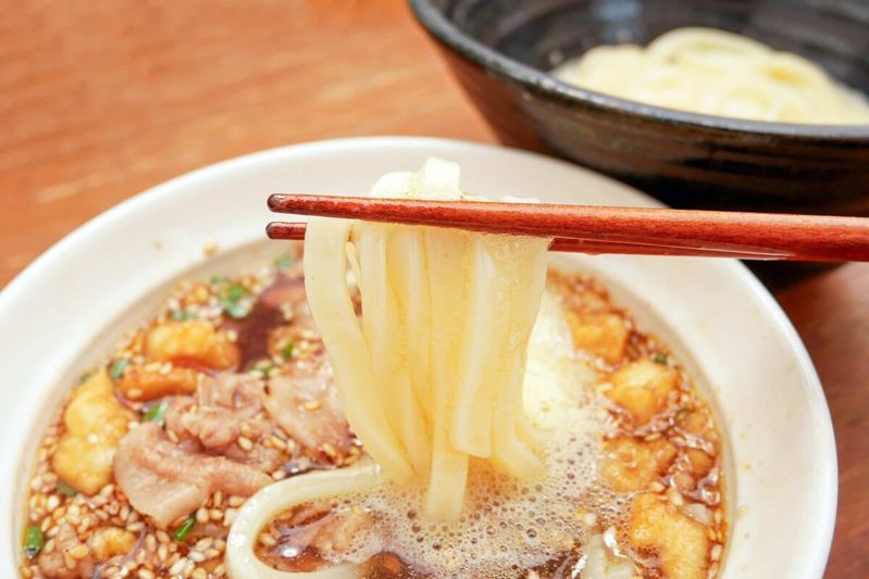 うどんに“かけるだけ”のキッコーマン「具麺」は便利？　これ想像以上に良いかも…