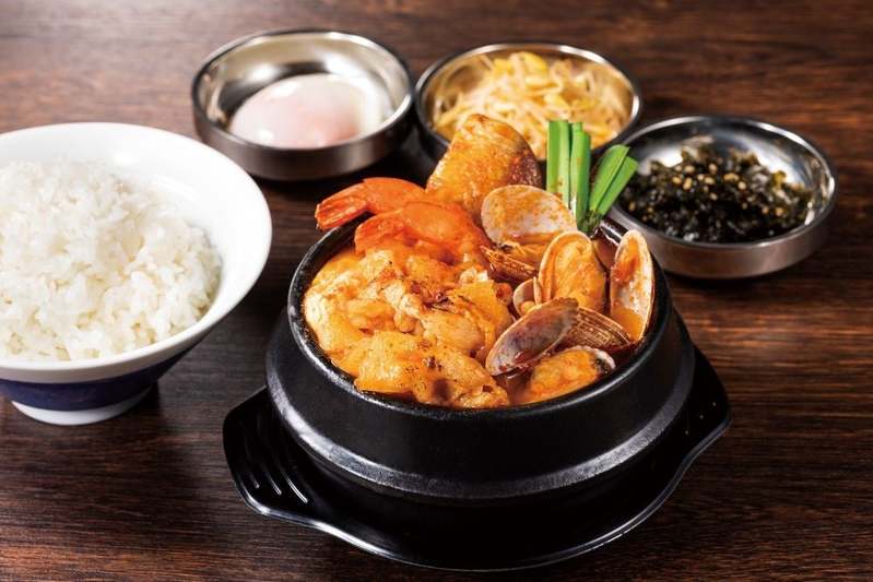 【もちもち麺】夏をさきどり！「スンドゥブ 中山豆腐店」のグランドメニューが新しくなります