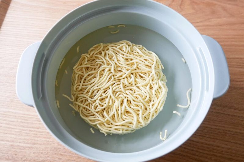 明石家さんまの「チキンラーメンの食べ方」が話題 約4人に1人が実践していた