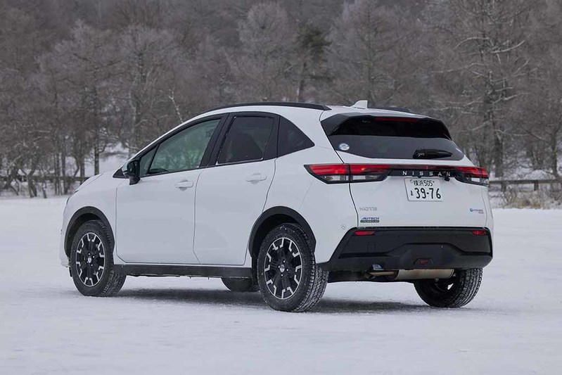 雪道でも極めて安定した走りを披露する「e-POWER 4WD」はメチャスゴイ！「日産ノート オーテック クロスオーバー」【河口まなぶ動画試乗インプレッション】