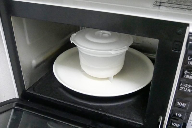 【ダイソー】110円の「電子レンジ調理器」で炊いたご飯は本当においしいのか　実際に試してみた