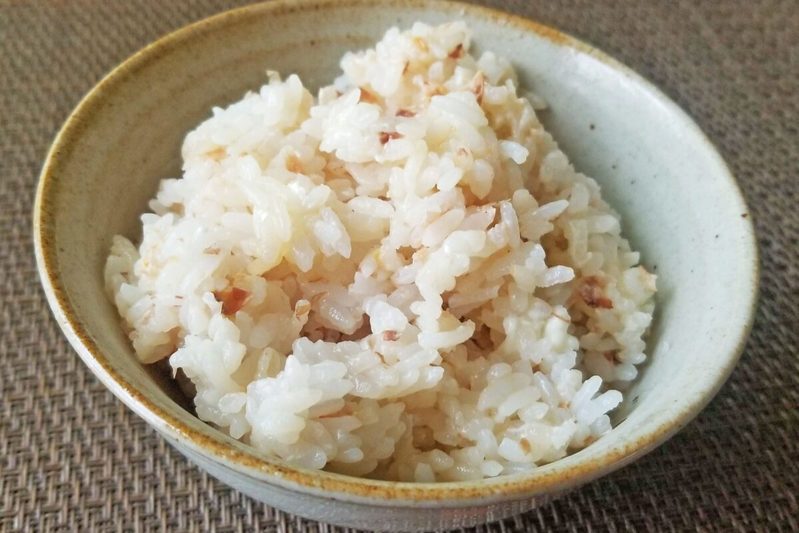 てぬキッチン氏の「クリームチーズおかかご飯」は爆速で完成　風味とコクが引き立て合う