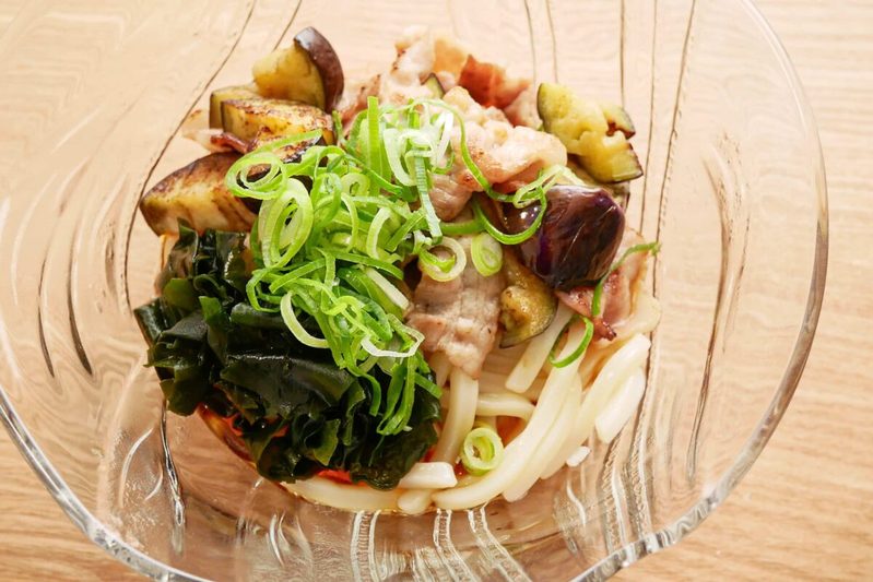 宮川大輔がガチ愛用する“めんつゆ” うどんも冷奴も、コレ1本で感動の味に