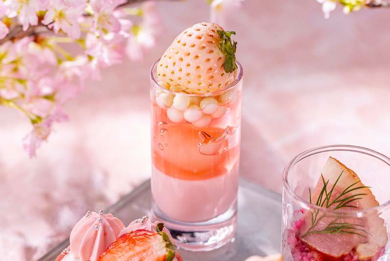 コンラッド東京、「桜ストロベリーのグレイスフル・アフタヌーンティー」を3月1日（水）より開催