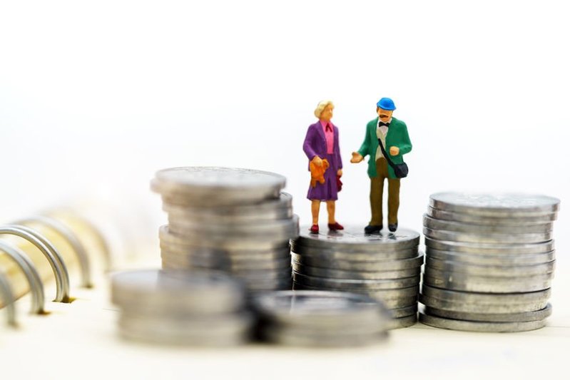 2019年の老後2000万円報告書問題とは