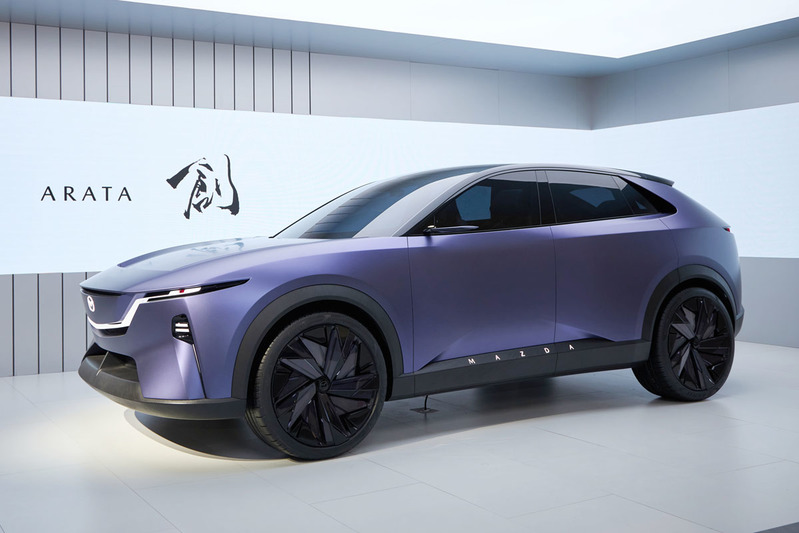【北京モーターショー2024】マツダの中国専用EV、PHEV 「EZ-6」と電動コンセプトカー「創ARATA」を初公開