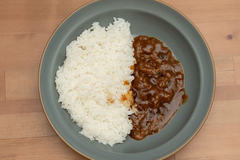 ダイソーで見つけた110円の“高級カレー” 食べようとしたら「調理方法」に驚いた…