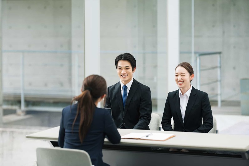 自己紹介に必要な3つの項目。NG行動やすぐに使える例文を紹介