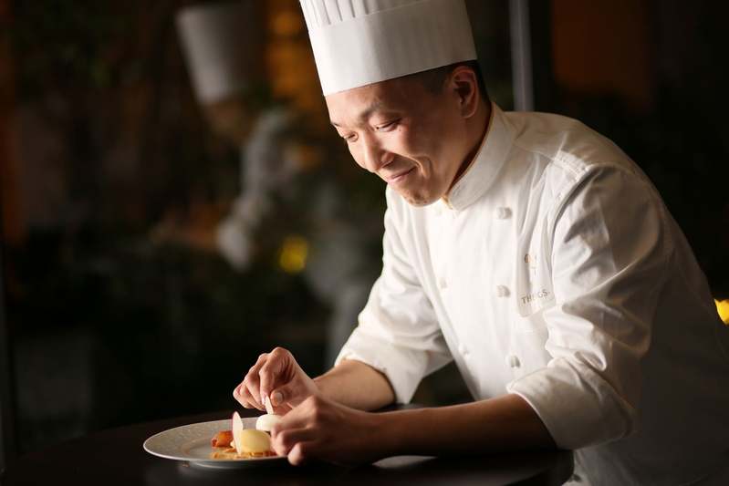 誕生日や記念日など、お祝いごとに最適!個室や大聖堂ビュー席で食べられる、パティシエ特製ケーキ各種が登場『ストリングスオリジナルケーキ』販売