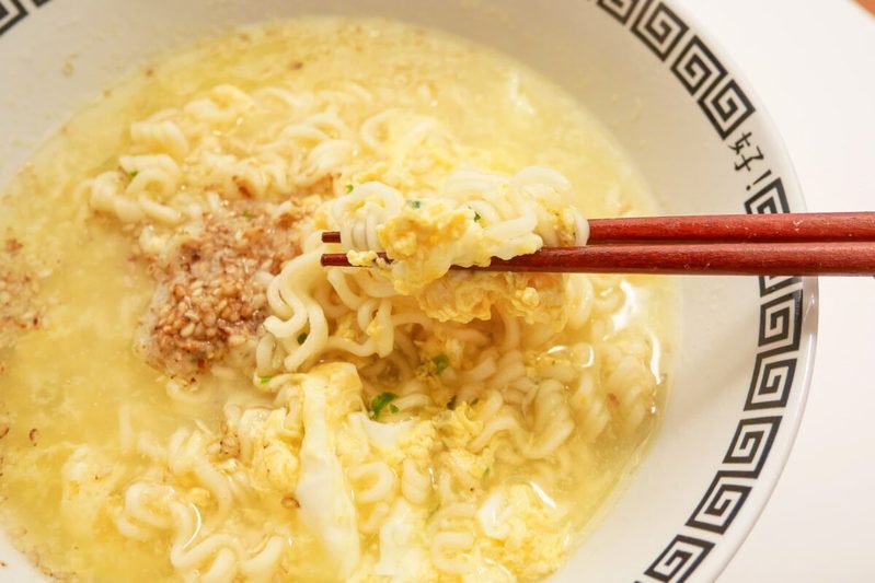 指原莉乃の「サッポロ一番の食べ方」が最高すぎる “あるもの”をちょい足し