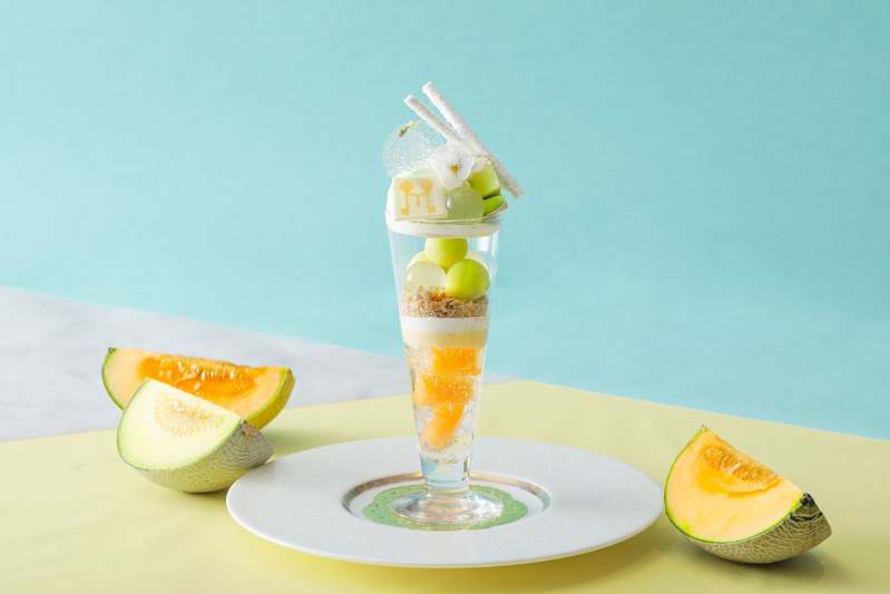 親子で食べたいお子様向けスイーツが5年ぶりに復活！自分で完成させる仕様のパフェは、まるでパティシエ気分！「こどものごほうびパフェ～Fruit ＆ Pudding～」ゴールデンウイーク期間だけの限定販売