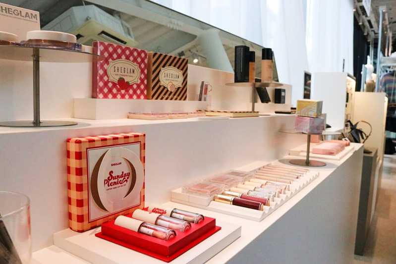 SHEIN TOKYO「売らない店」現地レポート!担当者が明かす、低価格3つの理由とは