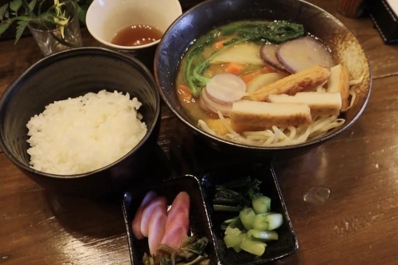 旬の野菜が圧倒的主役!全国のこだわり食材も味わえる『八王子やさいキッチン』