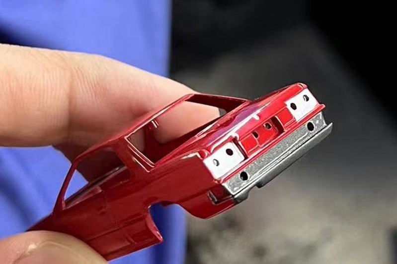 【いよいよ明日発売！】機械が作ってると思ったら大間違い、ほとんどハンドメイドなんですよ『トミカリミテッド ヴィンテージ スカイラインのすべて』メイキング秘話03