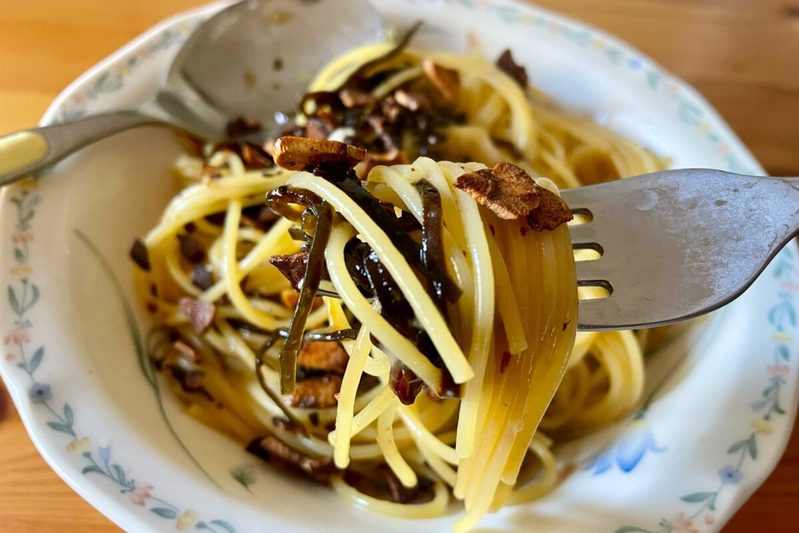 だれウマ氏の「にんにくパスタ」の新食感に驚き　和風パスタの革命かも…