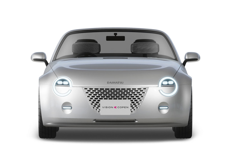 JMS2023 ダイハツ　歴代のクルマと未来を描いたコンセプトかーで、暮らしを豊かにすることをテーマに出展
