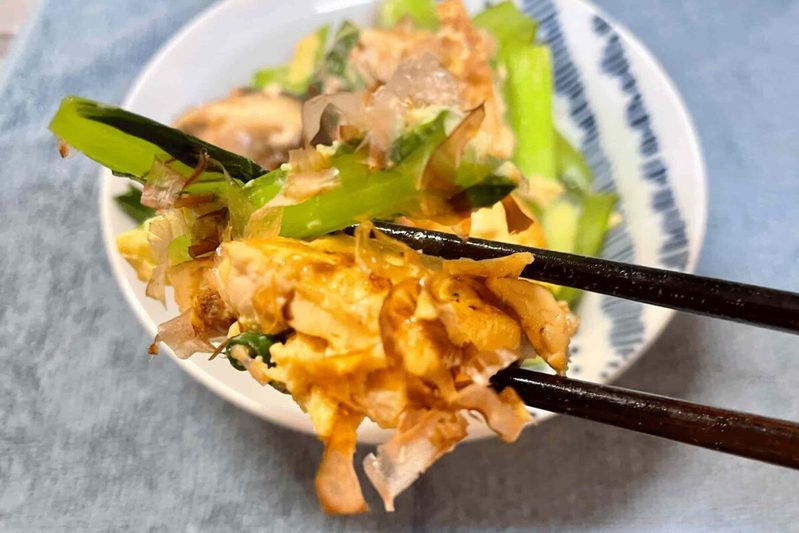 素材の美味しさ引き立つ「豆腐と小松菜の旨炒め」 肉なしでもメインを張るおかず