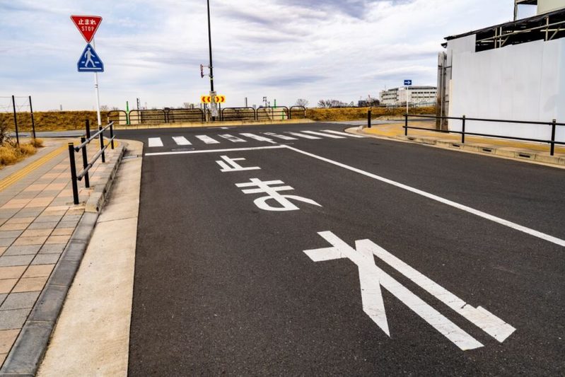 「その音が“思わぬ事故”に繋がるかも」横断歩道で歩行者にクラクションを鳴らしてはいけない理由