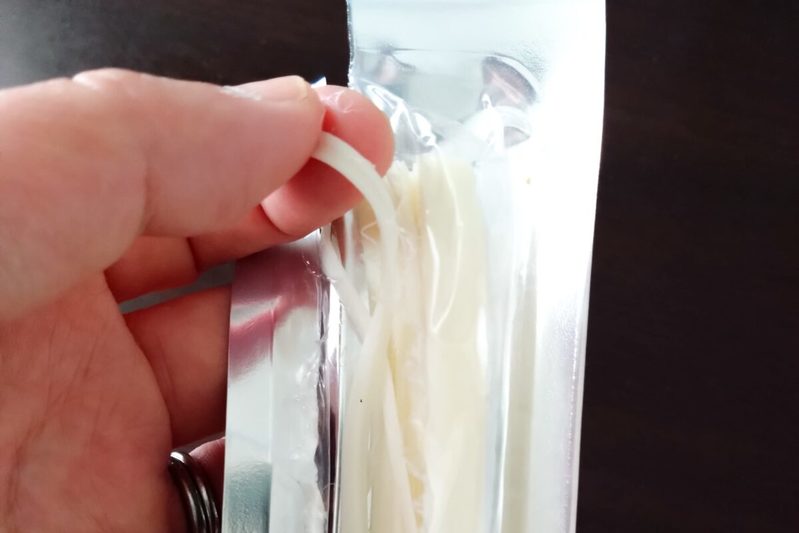 コンビニで全部揃う! 「さけるチーズ」と「アレ」の栄養おにぎりが、小学生にも好評だった