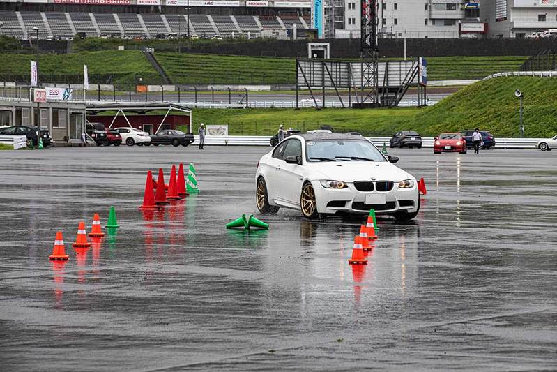 サーキット走行を意識した座学と実技でステップアップ! 「BBS JAPAN TANZO CLUB ドライビングレッスン」