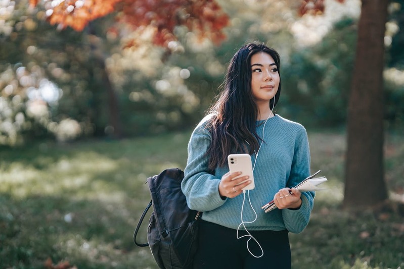 【2021】iPhoneにおすすめのイヤホン18選！人気商品の特徴は？