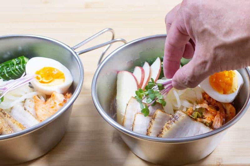 食欲の下がる暑い夏でも爆上がり！【無印良品】の冷麺は簡単だからキャンプ飯に最高！