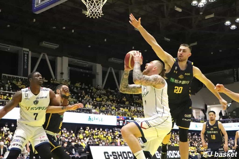 【Bリーグ】宇都宮が横浜に勝利して5連勝/ 安齋HC「ブレックスらしいバスケットが出来た」