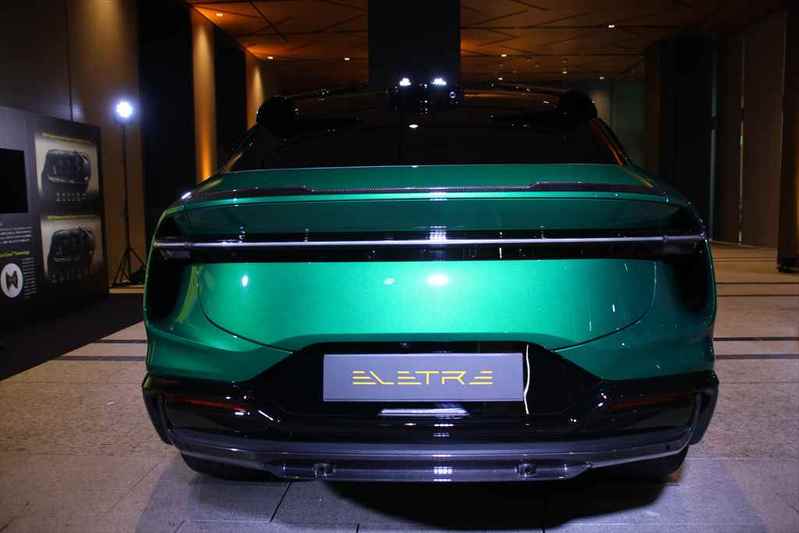 新世代ロータスのピュアエレクトリックハイパーSUV！テクノロジー､パフォーマンス､ラグジュアリーが備わった｢エレトレ｣が発表！